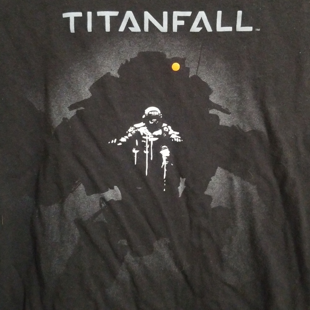 Titanfall Loot Crate Exclusive T-Shirt